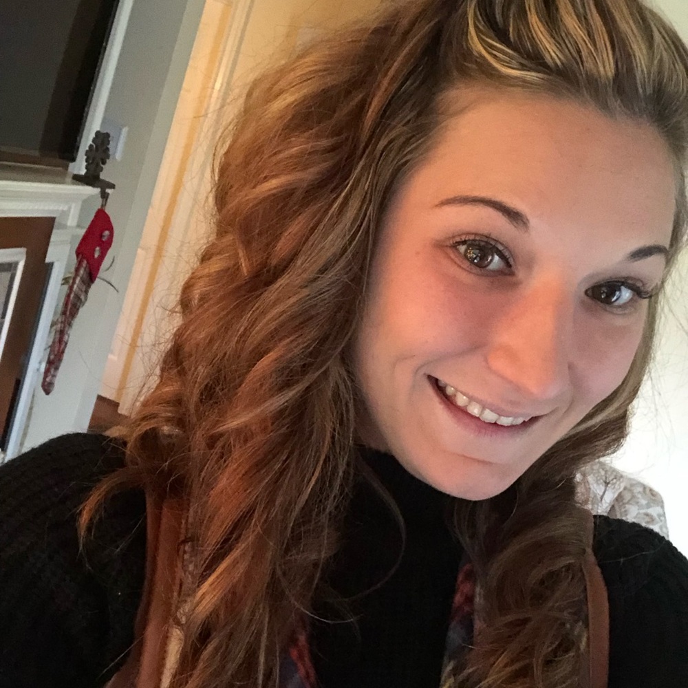 Meet your Posher, Brenna